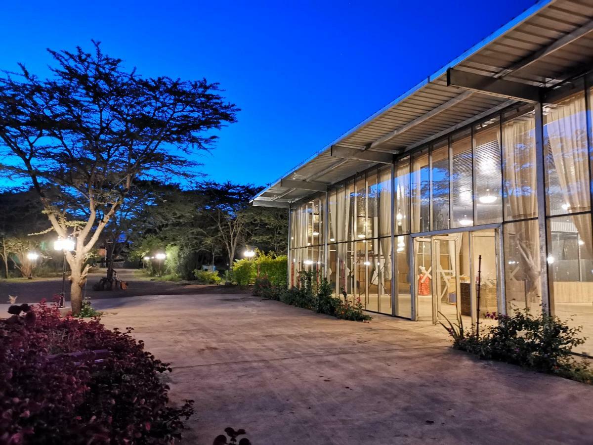 Jambo Mara Safari Lodge Ololaimutiek Екстериор снимка